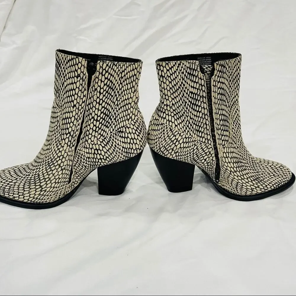 Anthropologie Matisse Keegan Snakeskin Booties 6.5